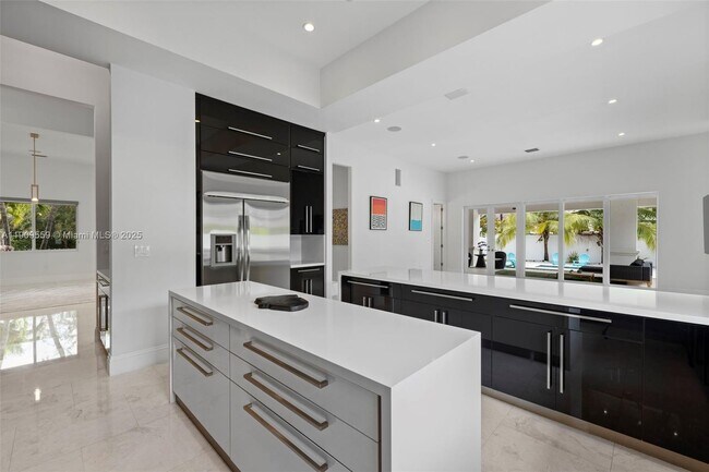 Building Photo - 9580 SW 101st Terrace