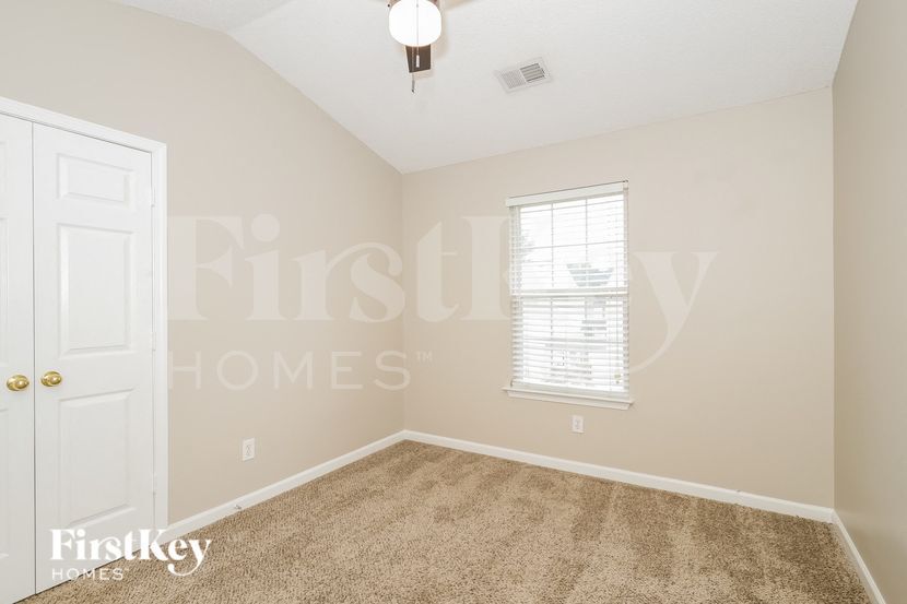 Building Photo - 137 Watercress Ct