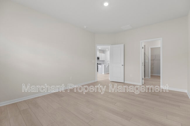 Building Photo - 211 Backstay Ln