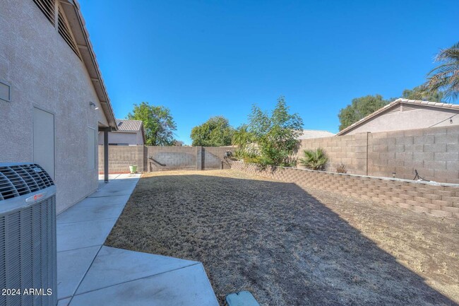 Building Photo - 13362 W Saguaro Ln