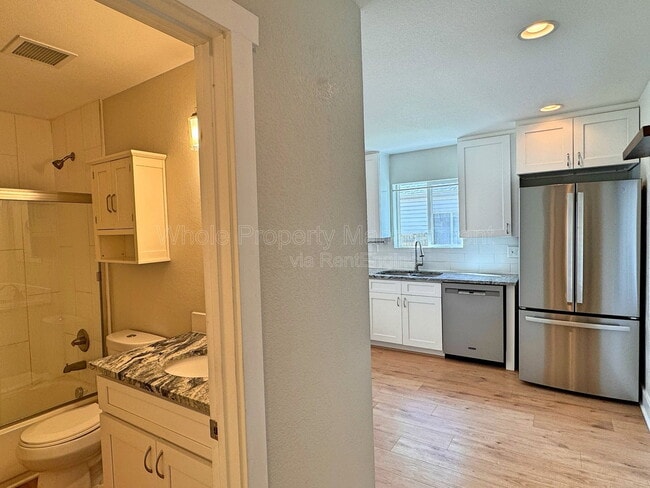 Building Photo - 4720 Elm Ct