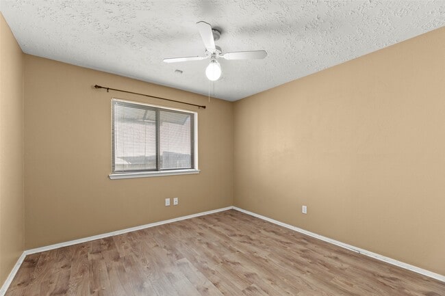 Building Photo - 8307 Autumn Wind Dr