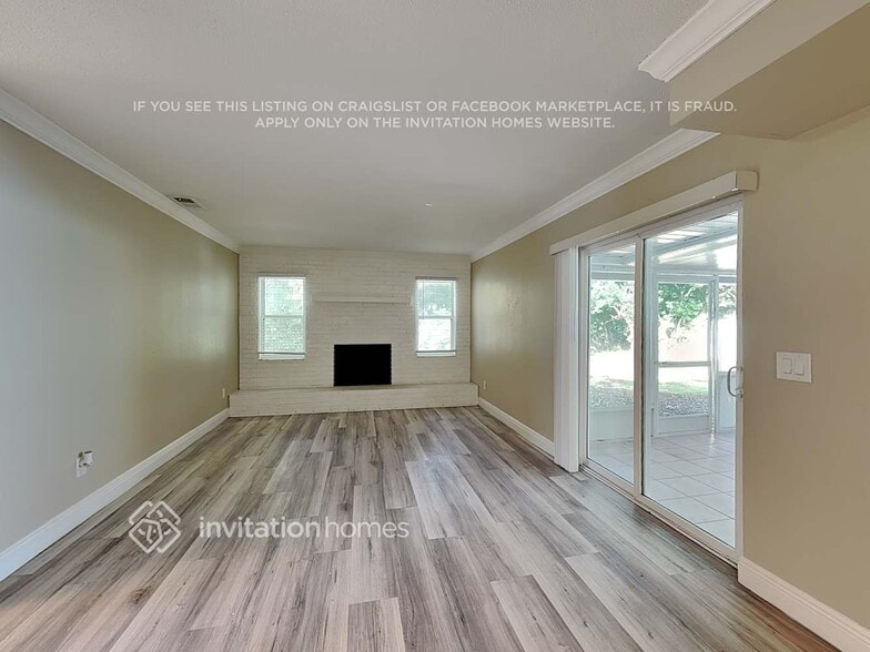 Building Photo - 1557 Nottingham Dr