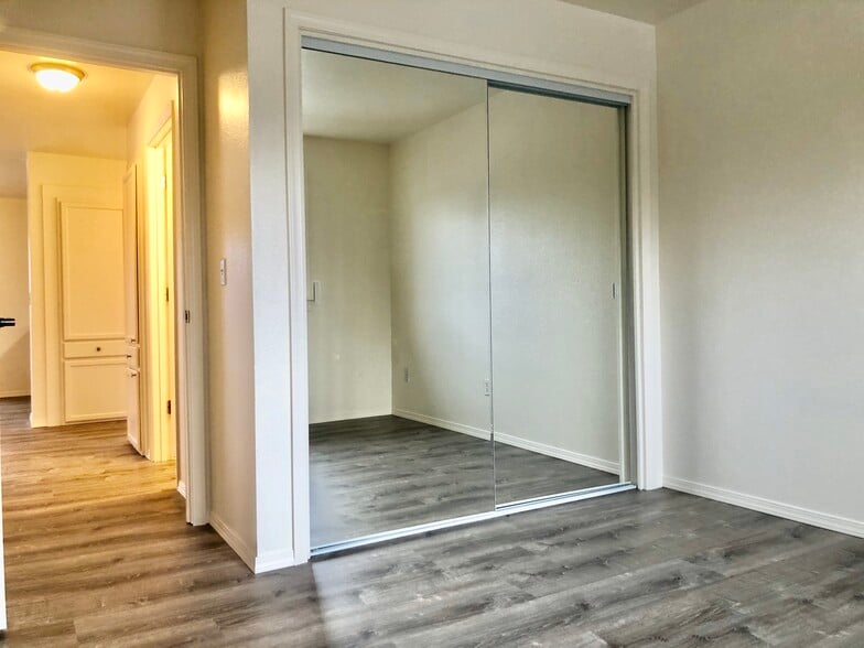 third bedroom - 550 Van Wey Cir