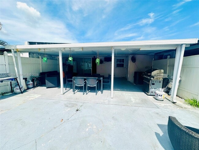 Building Photo - 6837 W 19th Ct