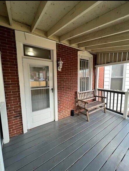 Building Photo - 5234 Jackson St