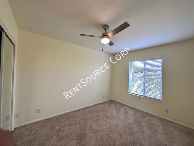 Building Photo - 18004 Flynn Dr