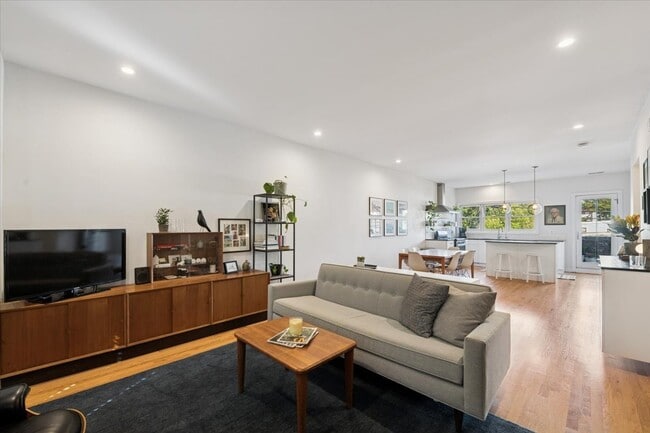 Building Photo - 2455 W Ohio St