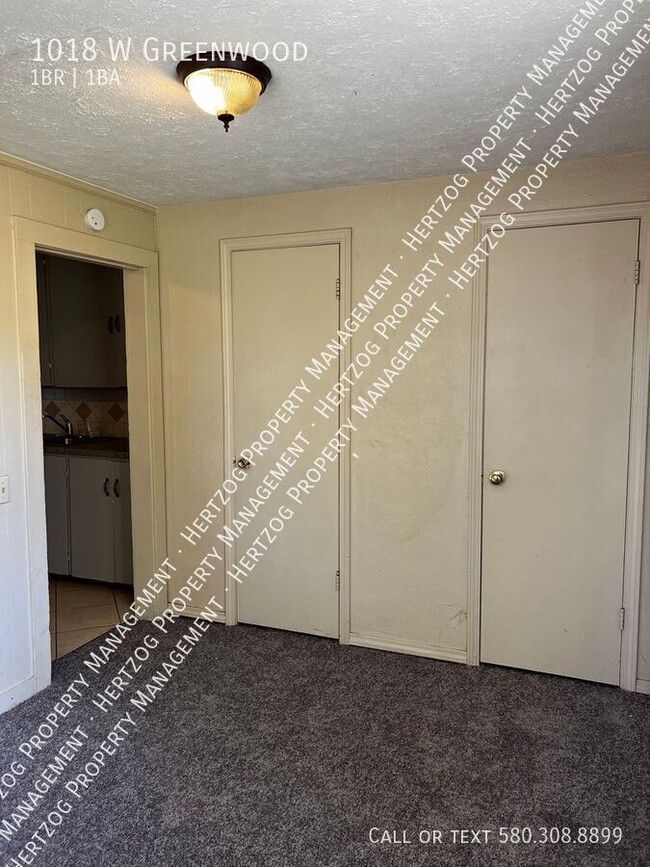 Building Photo - Cozy 1-Bedroom Home Near Sunset Park – $55...