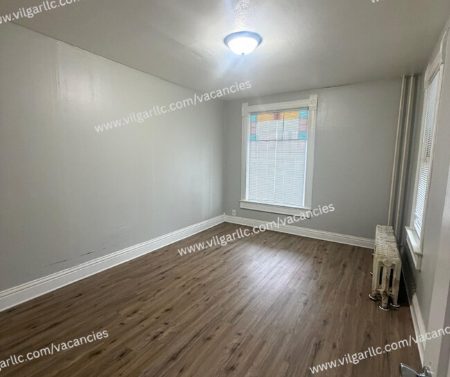 Building Photo - 1114 Pine St