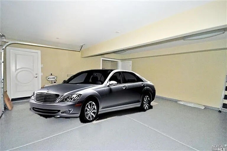 Building Photo - 229 W End Ave