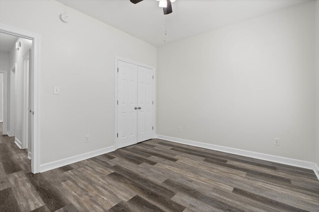 Building Photo - MOVE IN READY BEAUTY IN PINEHURST