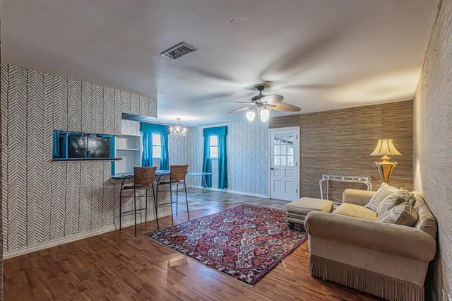 Building Photo - 618 Magnolia St