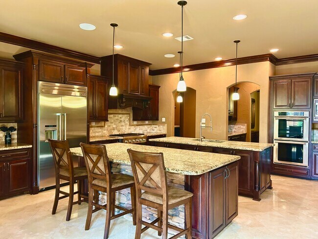 Building Photo - 7511 Raes Creek Dr