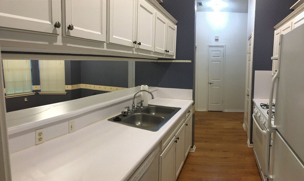 Building Photo - 4407 Greenlee Dr