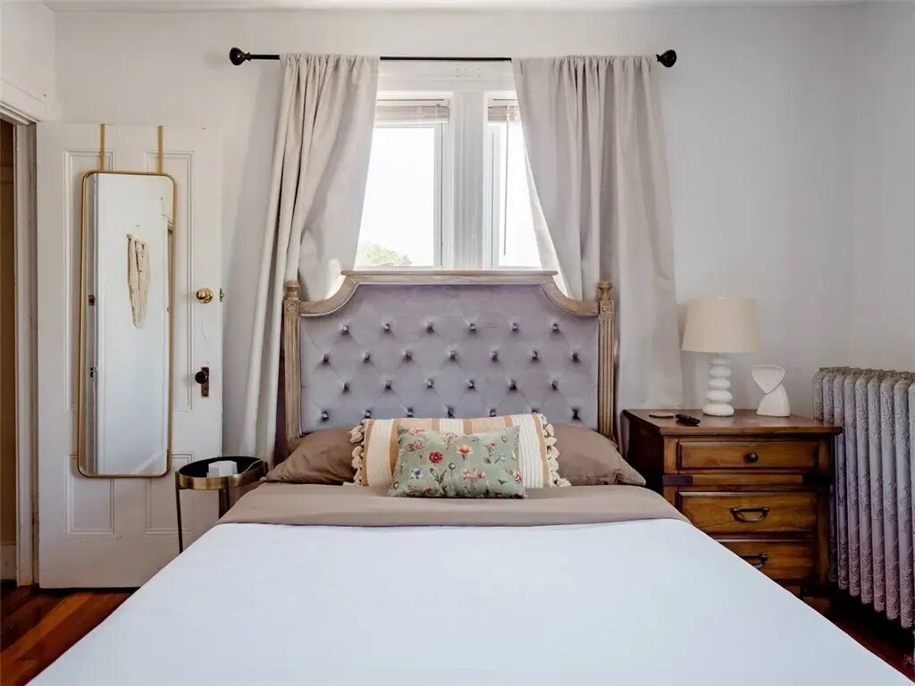 Building Photo - 14 Carleton St