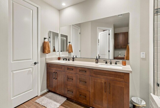 Building Photo - 51780 Ponderosa Dr.