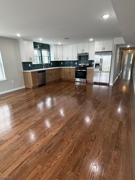 Building Photo - 140 Littleton Ave