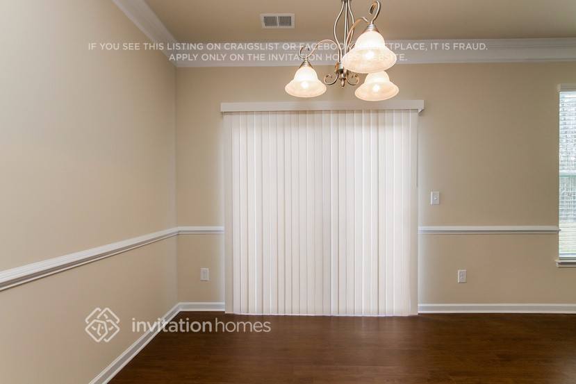 Building Photo - 141 Kingston Drive