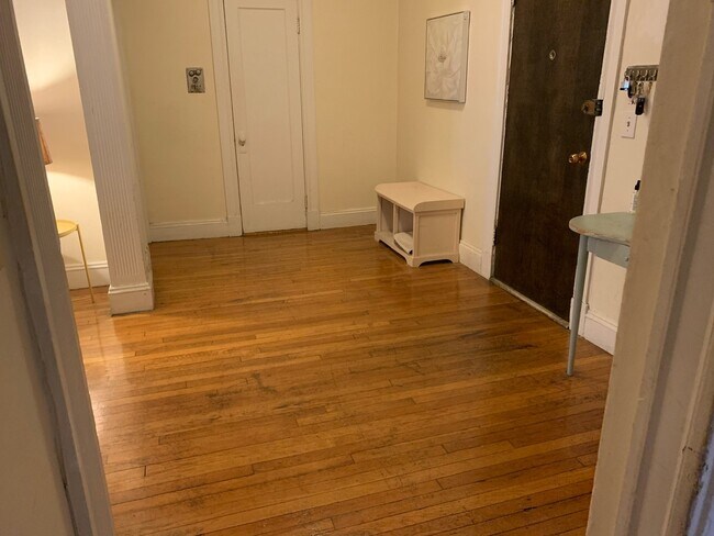 Building Photo - 19 Melvin Ave