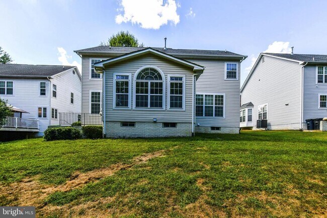 Building Photo - 13003 Belle Meade Trace