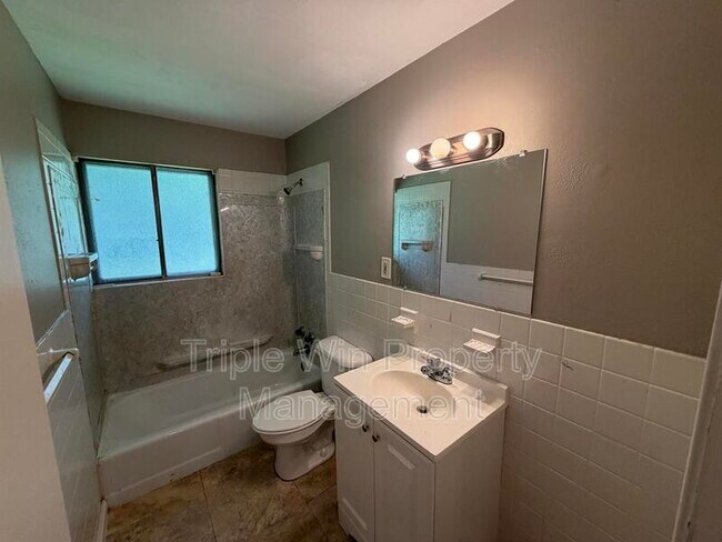Building Photo - 10329 Chesley Dr