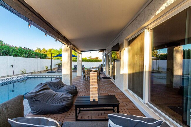 Building Photo - 7730 E Buena Terra Way