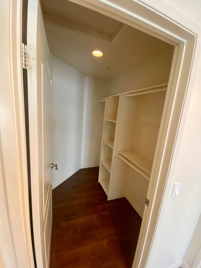 Building Photo - Spacious 4 Bed, 3 Bath Townhouse in Torrance $3,850