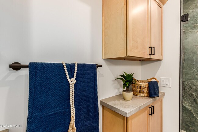 Building Photo - 12005 N Panorama Dr