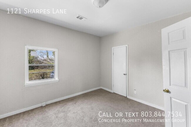 Building Photo - 1121 Sharpes Ln