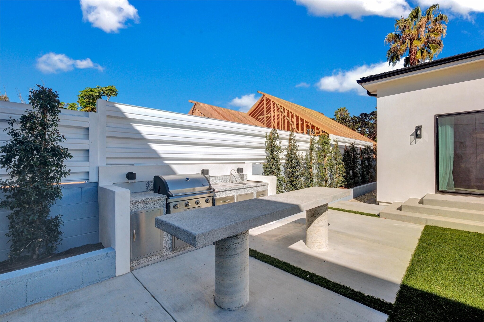 Building Photo - 5348 Thornburn St