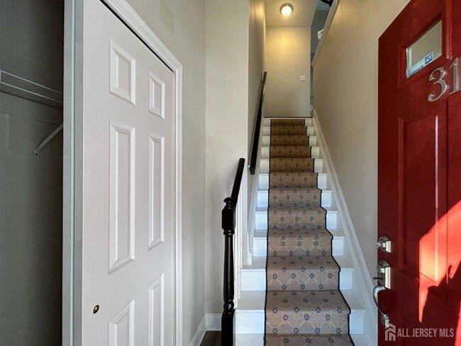 Building Photo - 3108 Vroom Dr