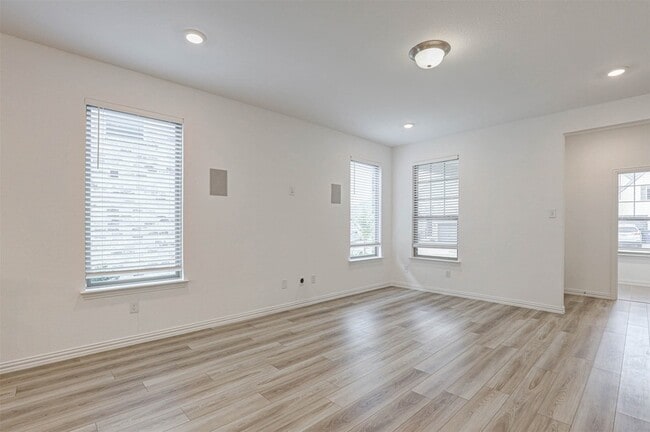 Building Photo - 2305 Cobbler St