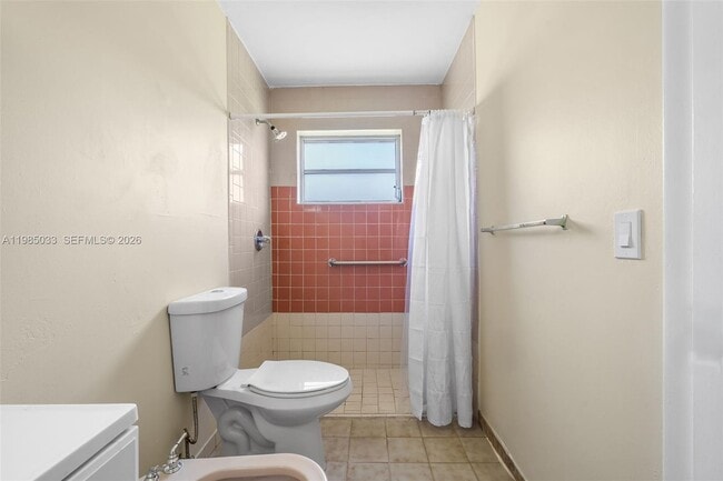 Building Photo - 1840 SW 63rd Ave