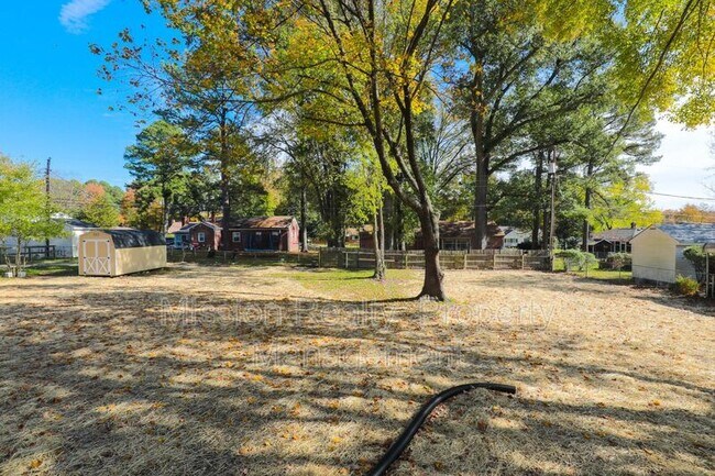 Building Photo - 7509 Montrose Ave