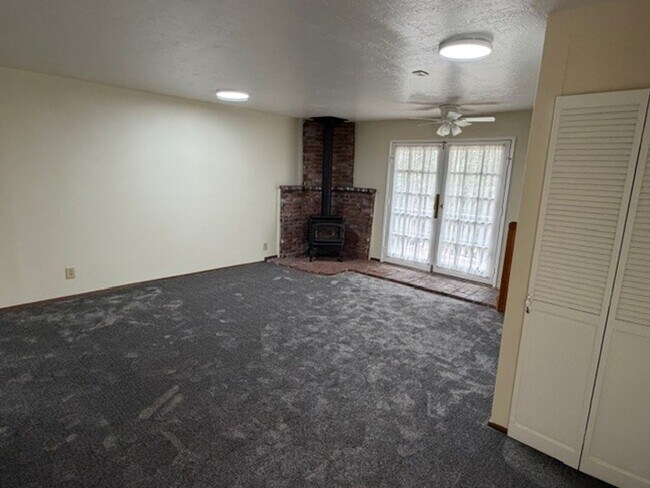 Building Photo - Charming 2-Bedroom Loft-Style Home in the Heart of Twain Harte