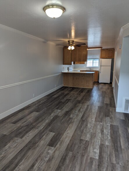 Building Photo - 1050 S Orem Blvd