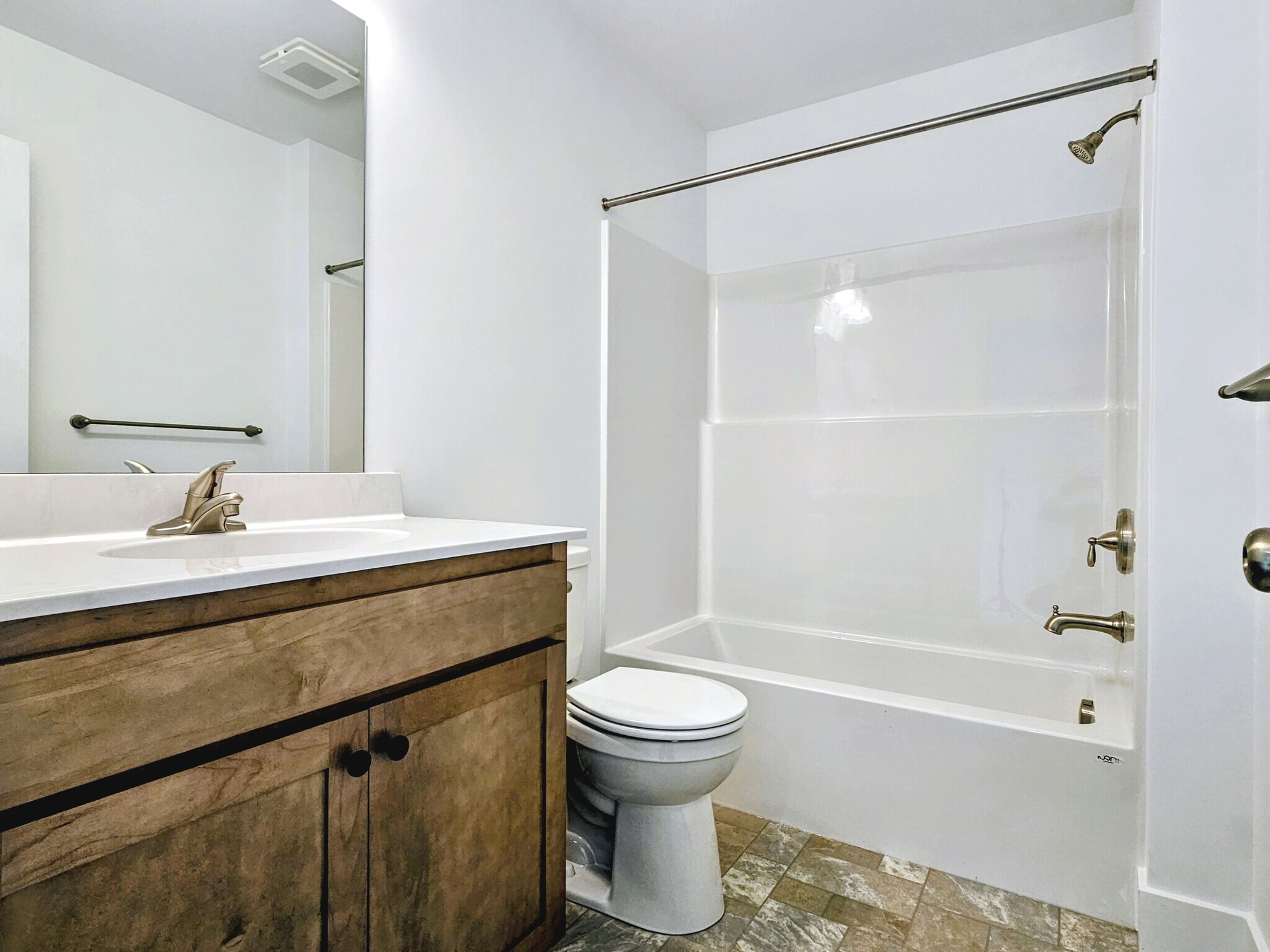 Building Photo - 398 Hensley St