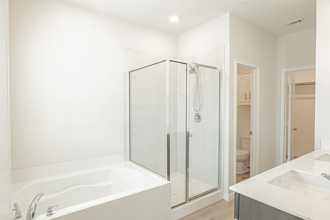 Building Photo - 2020 Saddle Wy