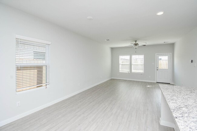 Building Photo - 5722 Quest Valley Dr