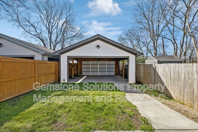Building Photo - 1609 9th Ave N