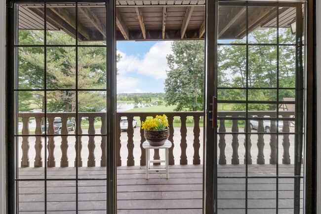 Building Photo - 1512 1st Ave