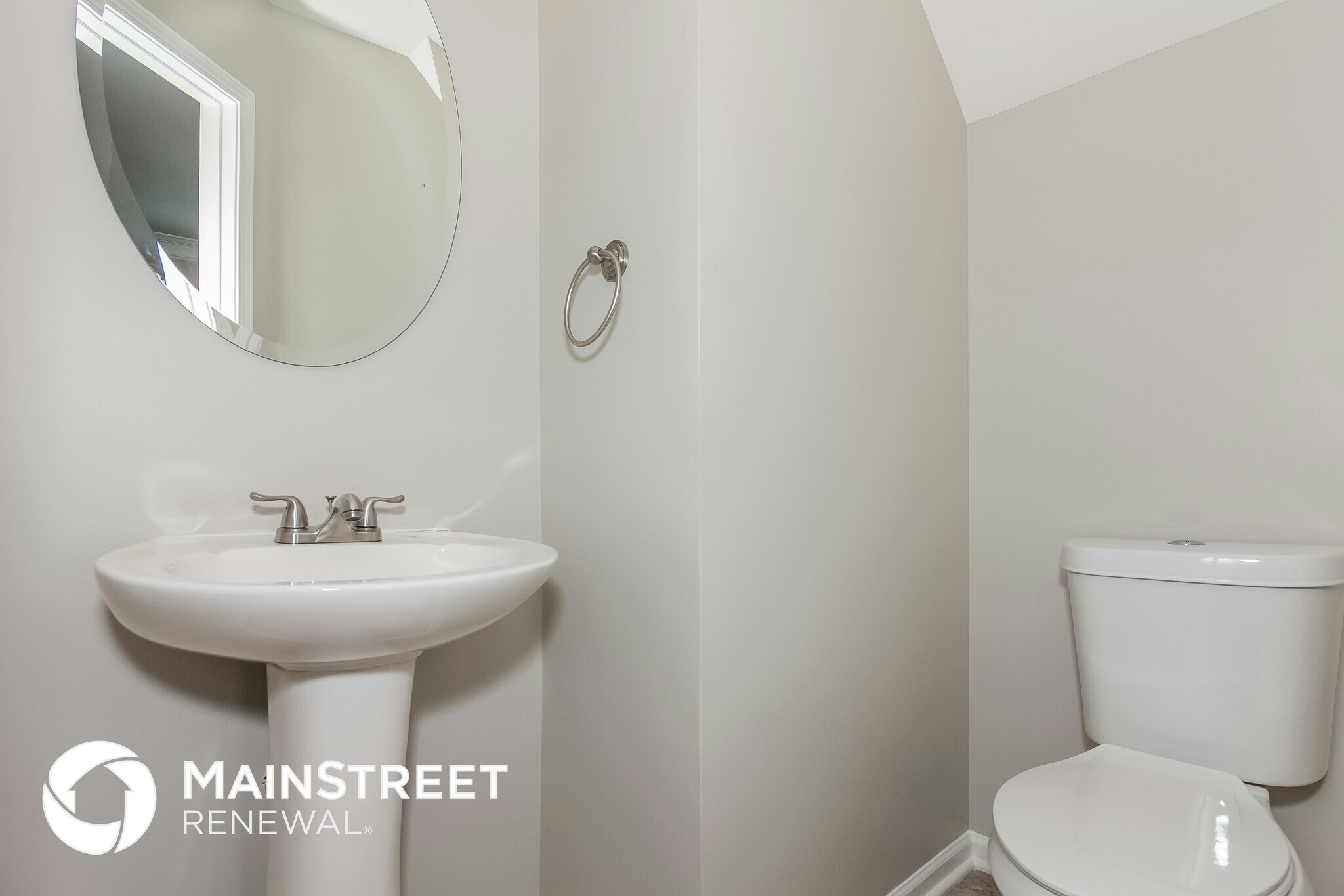 Building Photo - 12416 Oakton Hunt Dr