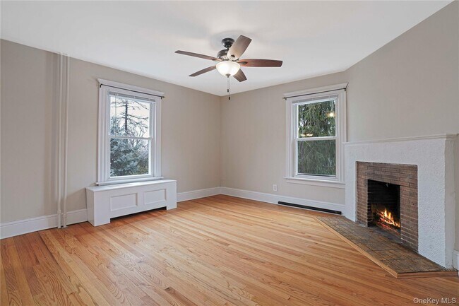 Building Photo - 206 New Broadway