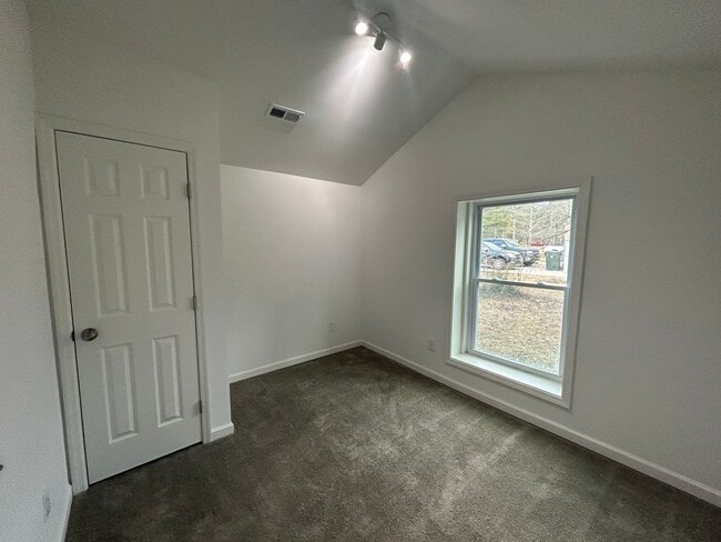 Building Photo - SPECIAL DEAL: $250 OFF FIRST MONTH'S RENT