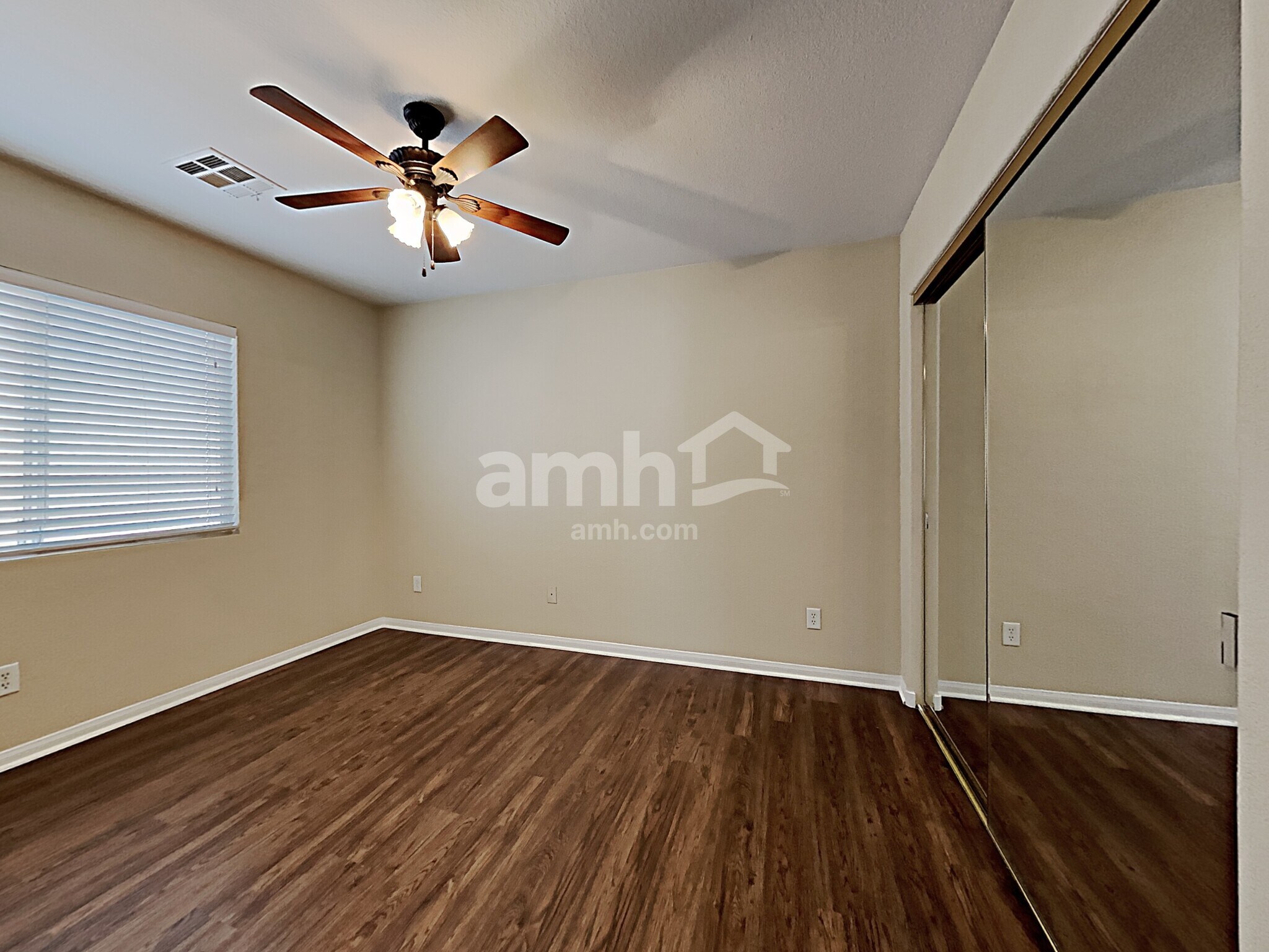 Building Photo - 10805 Osage Winter St