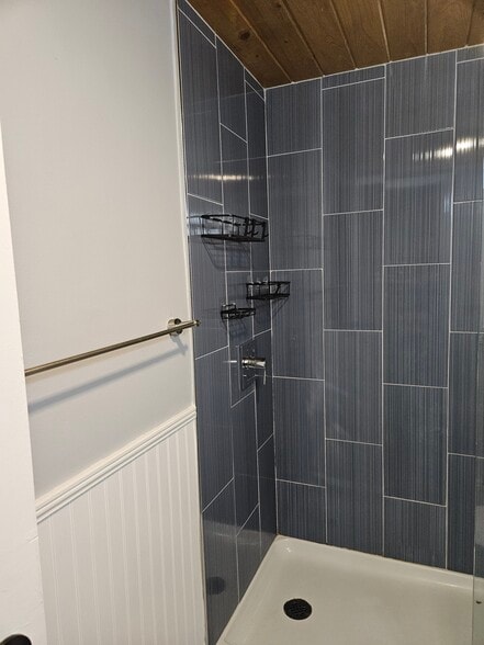 Building Photo - 312 Avanda Ct