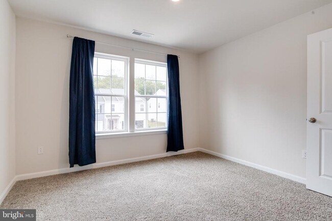 Building Photo - 148 Correri St