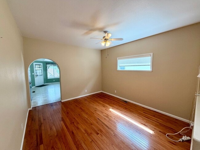 Building Photo - Beautiful 2 Bedroom 2 Bathroom House in Morgan Ranch