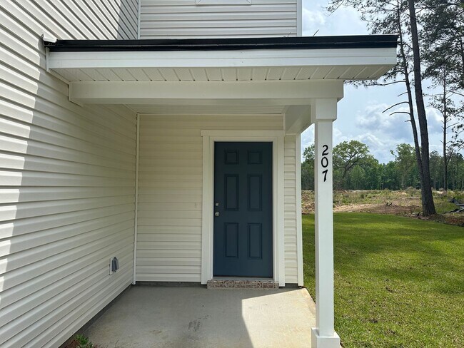 Building Photo - 207 Chime Creek Dr